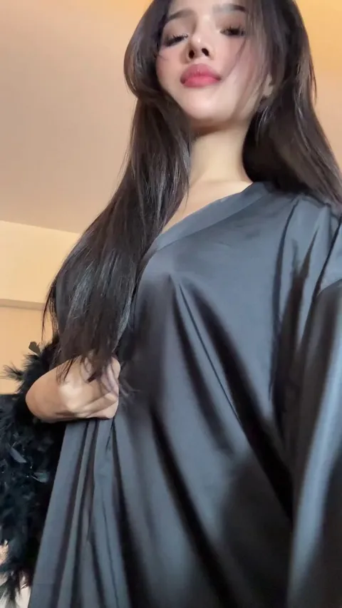 Ready to go all out on a horny Singapore babe