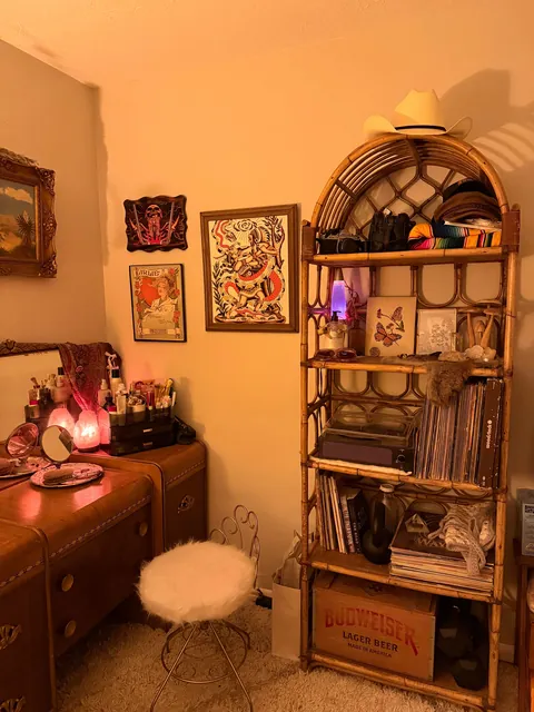 A little corner in my bedroom 🫶🏻