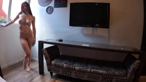 This hot petite gonna make your day 🔥