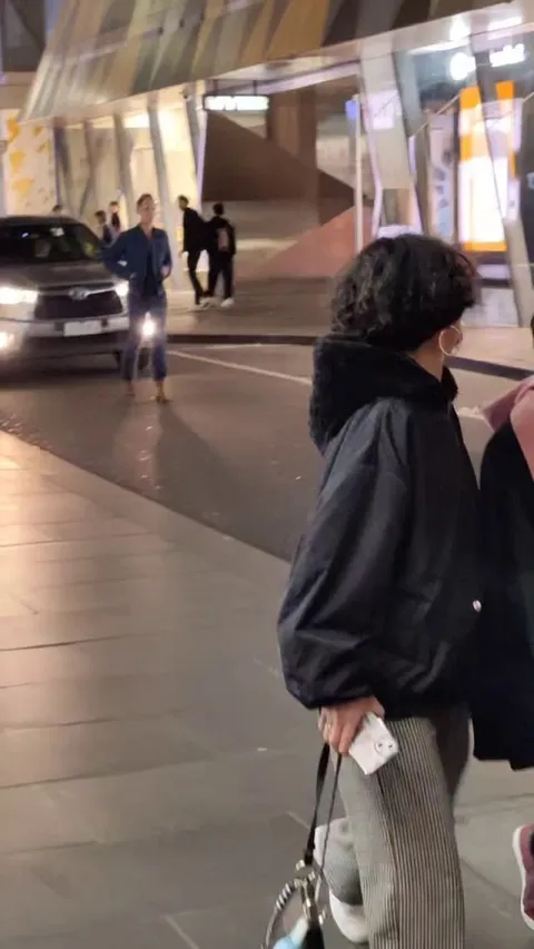 Look! Watch me try out my new invisibility cloak