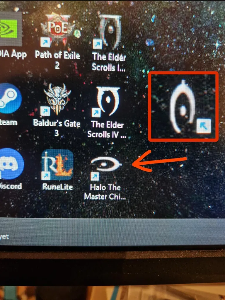 Halo Logo looks like the Oblivion Logo lying sideways