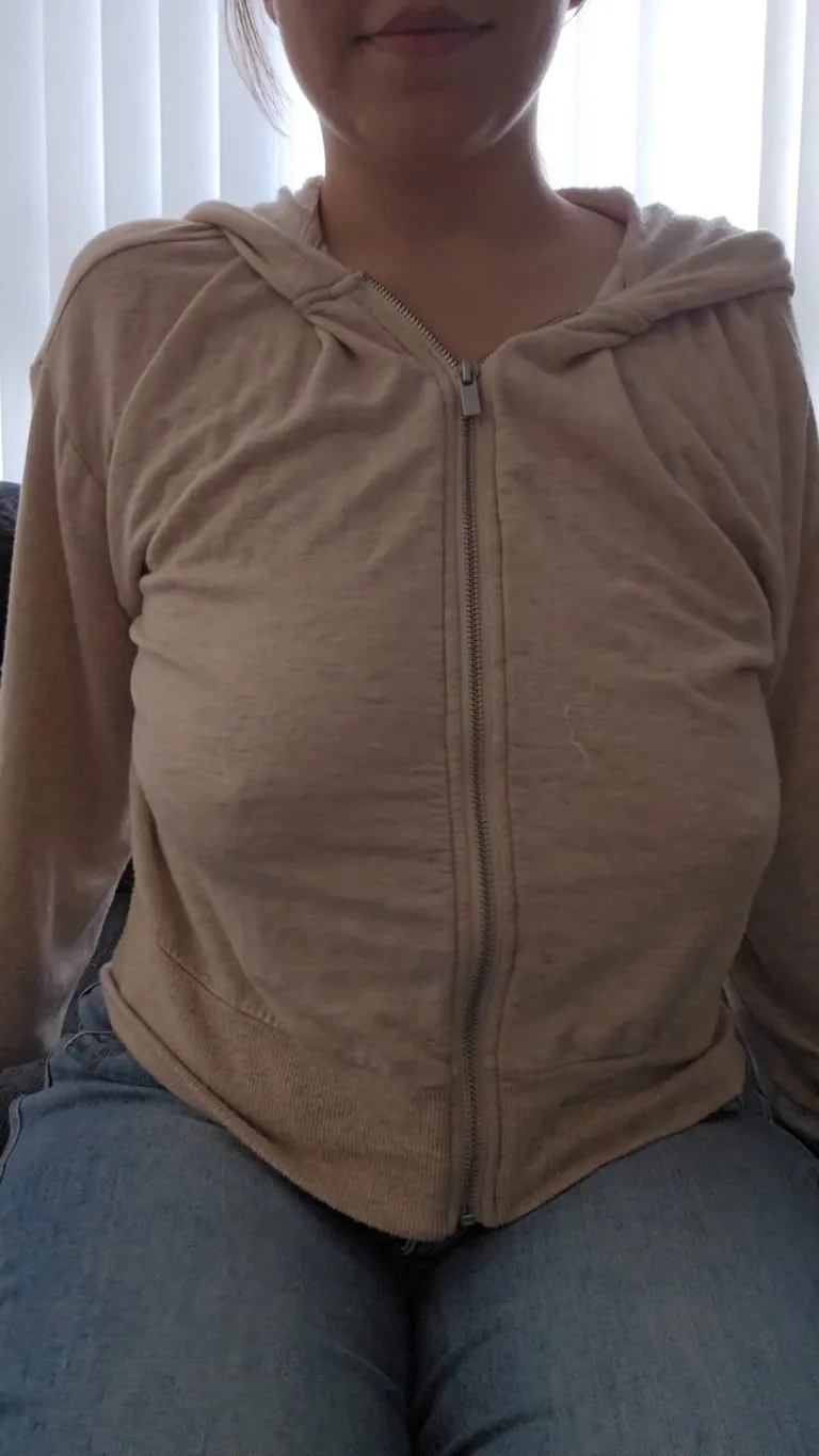 Natural milf titsssss (reveal)