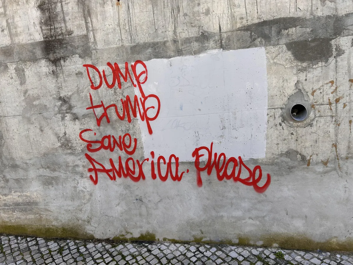 Dump Trump graffiti spotted on my trip to Lisbon