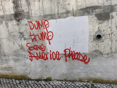 Dump Trump graffiti spotted on my trip to Lisbon