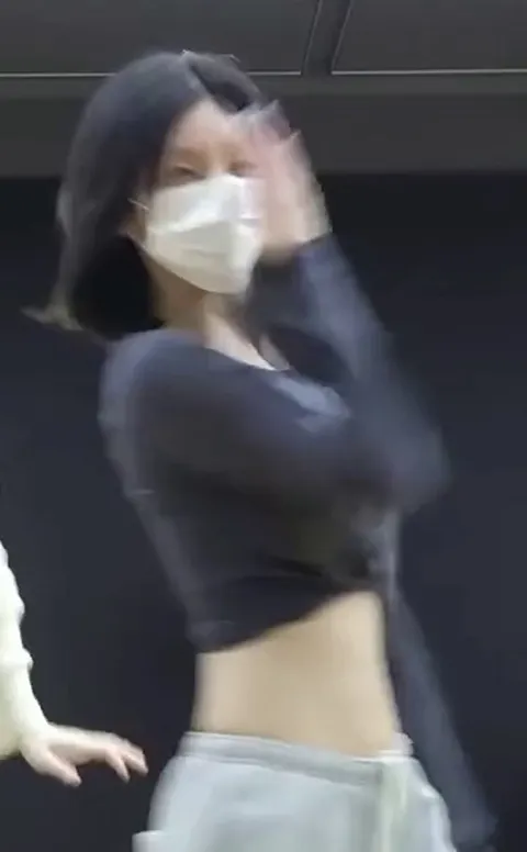 Yeji and Chaeryeong - ITZY