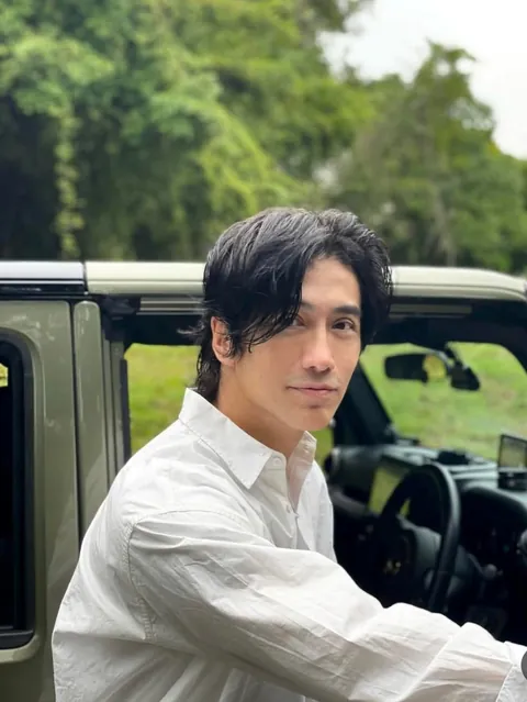 "The man who defied aging". Meet Chuando Tan, a Singaporean photographer still rocking it at 60.