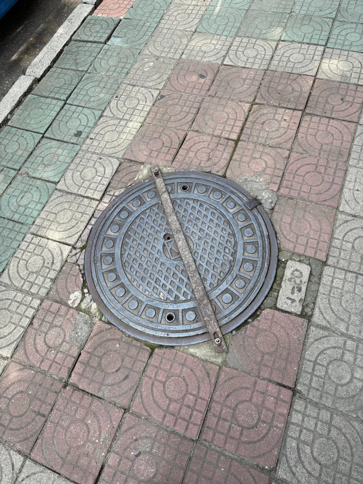 Weird Planet: North Korea, Pyongyang