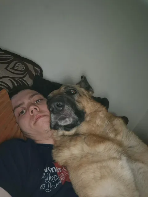I guess personal space wasn't part of the deal...