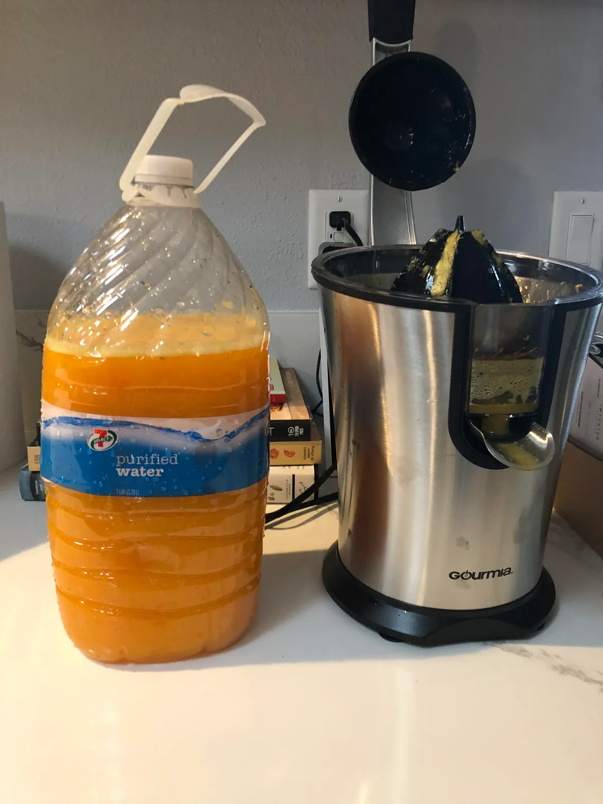 Bought a house in San Diego that has 7 orange trees and 5 avocado trees in bad shape, with no idea how to bring them back. Took some local classes and just made 1G of OJ with 20 Valencia oranges from the yard! Never prouder to join this hobby!