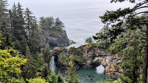 Natural Bridges, Brookings, OR [4032x2268] [OC]