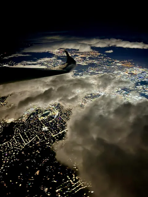 In 2023, Gordon Boettger broke the world record with a glider, covering a distance of 3000km in 17 hours with the help of night vision goggles and oxygen supply.