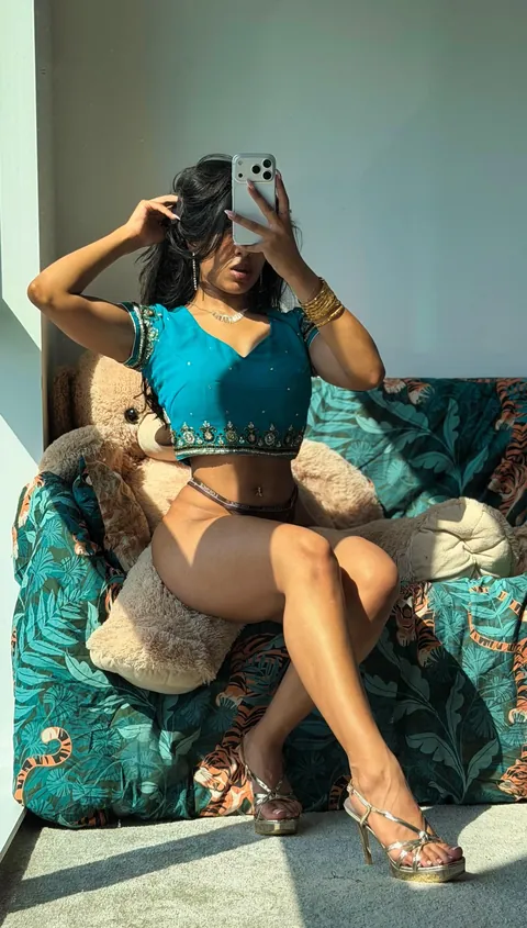 Letting the sun kiss what you wish you could ✨