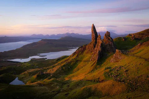 Old Man of Storr, Isle of Skye, Scotland [OC] 2048x1368
