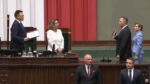 Karol Nawrocki officially becomes Polish presdient