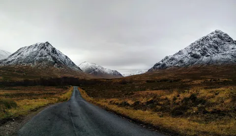 Rent a car in Scotland and get lost in the Highlands. It's worth it [Loch Lomond &amp; The Trossachs National Park]