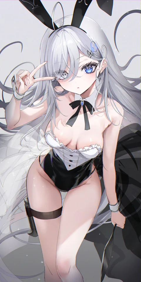 Heterochromia Bunny Girl 