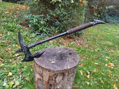 I made the ebony axe from Skyrim