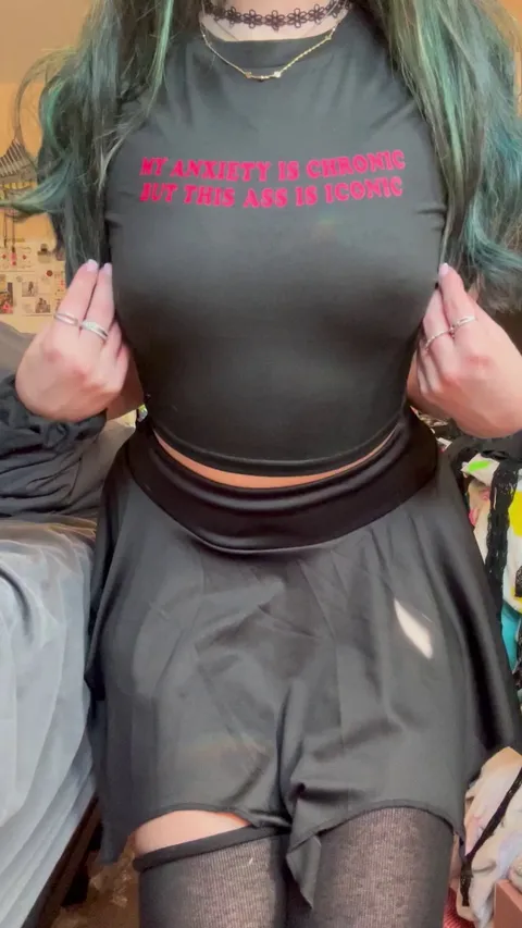 I think this tshirt suits me well 😏