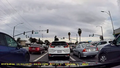 [OC] Yet Another Ignorant Tesla driver skipping turn lanes for their Starbucks