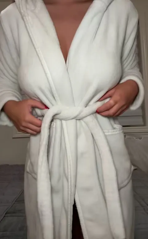 You weren't expecting my body to look this good under my robe (Reveal)