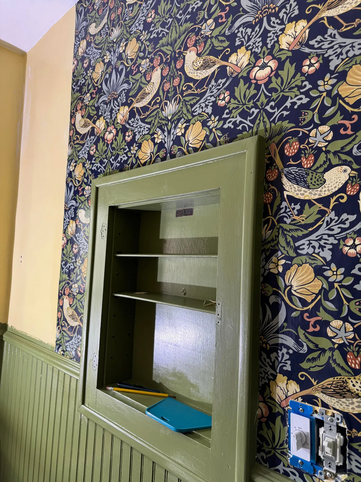 2 days and $200 later, a quick guest bathroom makeover on our 1927 home.