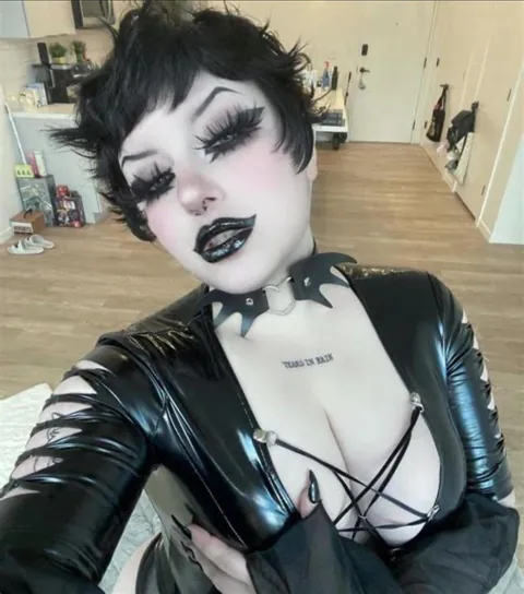 I just love seeing them go deleted, knowing they’ll be back again soon😏