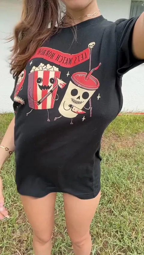 No bra, no panties, no problem😏😝 [reveal]