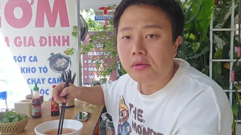 Korean Streamer Hears Arabic For the First Time