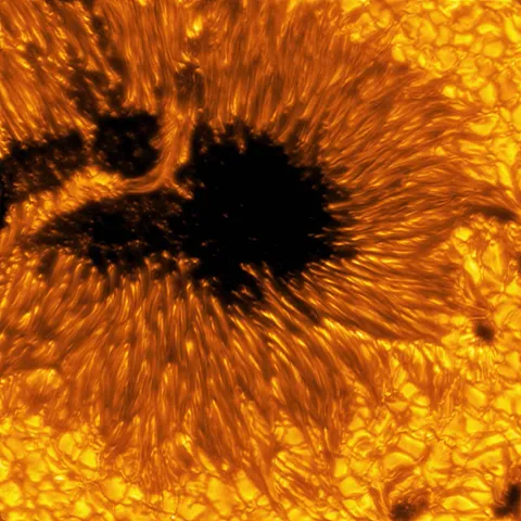 NEAREST STAR seen through the MOST POWERFUL SOLAR TELESCOPE on Earth