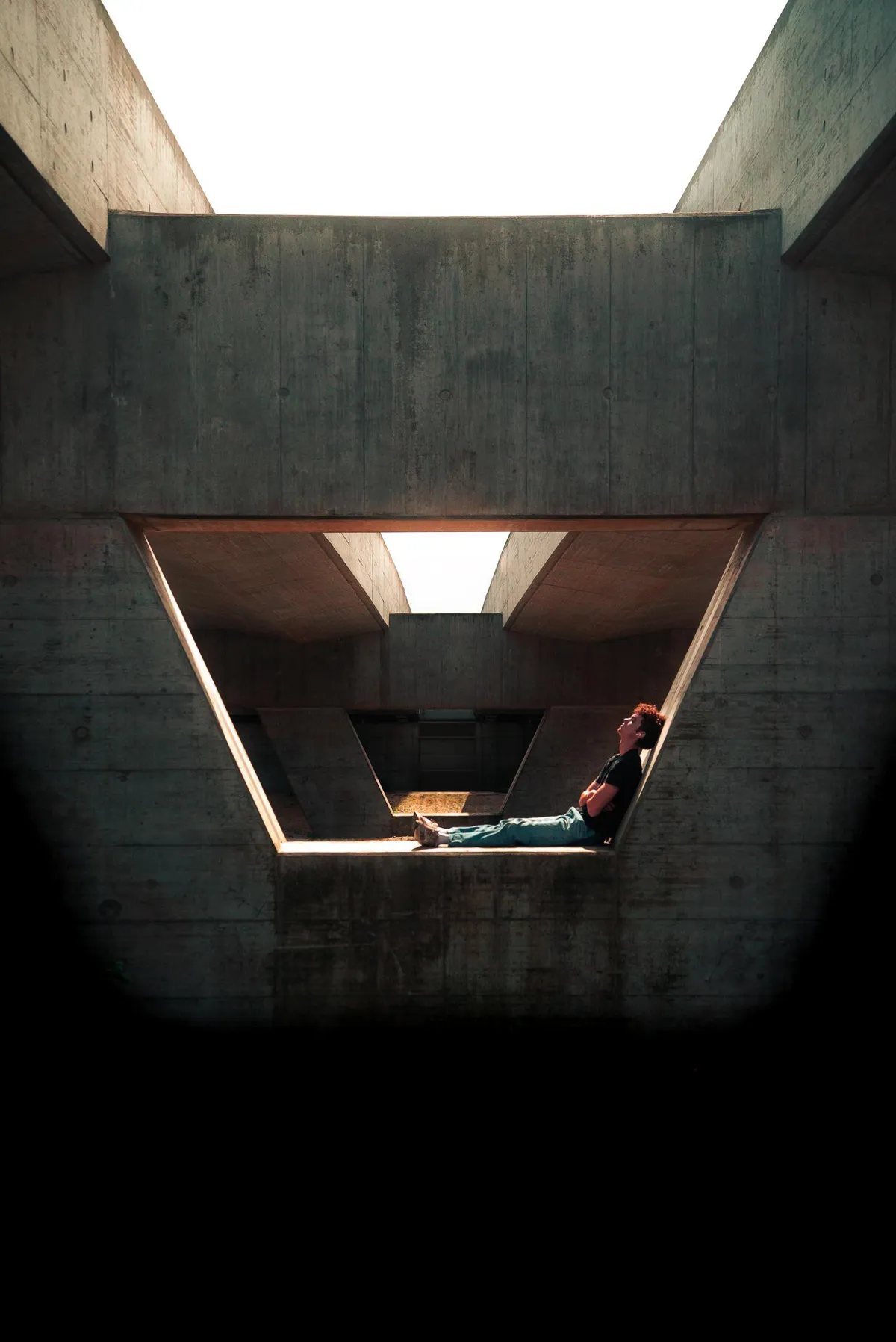 ITAP of a guy under the metro