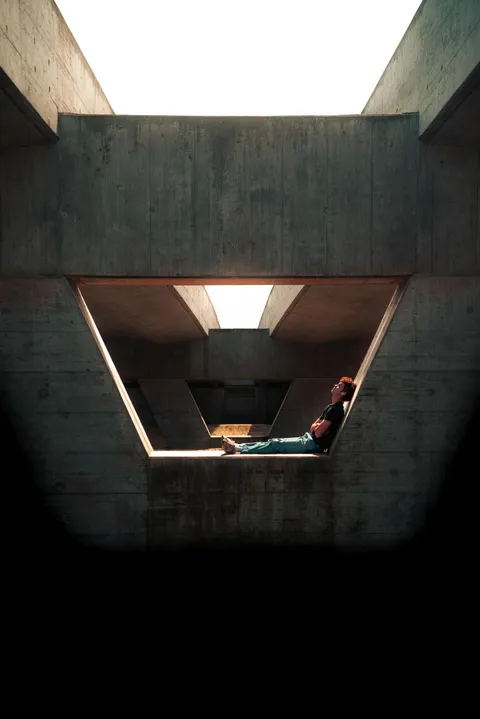 ITAP of a guy under the metro