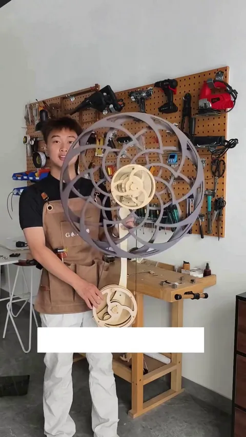 The spinning wheel he made looks like a digital one.