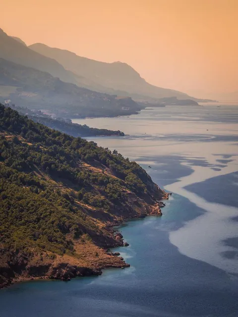 ITAP of a mountainous coastline