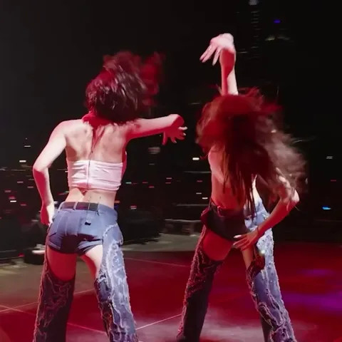 TWICE - Momo &amp; Nayeon [4K vers]