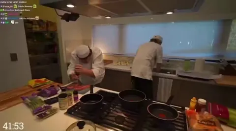 xQc washes potatoes with dish soap and uses a dog bowl to smash his burger