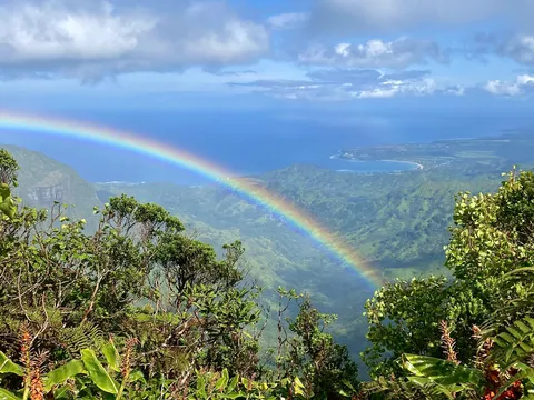 Hanalei Bay over the rainbow, Kauai, Hawaii [OC][4032x3024]