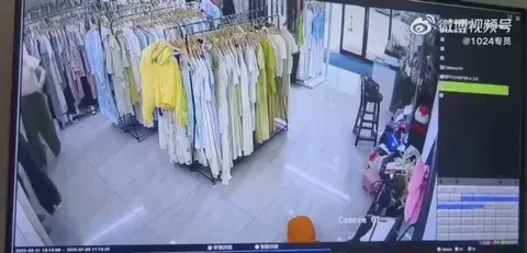 Sewage pipe bursts under clothing store 💩