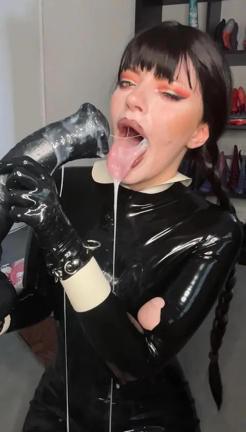 Wednesday Addams and a giant horse cock 🖤