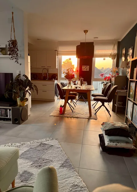 My friends‘ home is my happy place