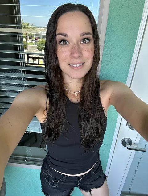 I can’t help but smile today. 