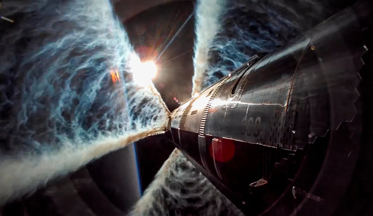 Official photos taken from Starship flight 11