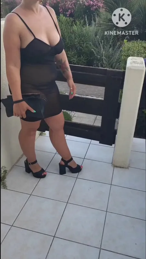 The 42 year old booty is on display tonight xx