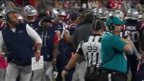 [Highlight] Mike Vrabel absolutely launches his challenge flag