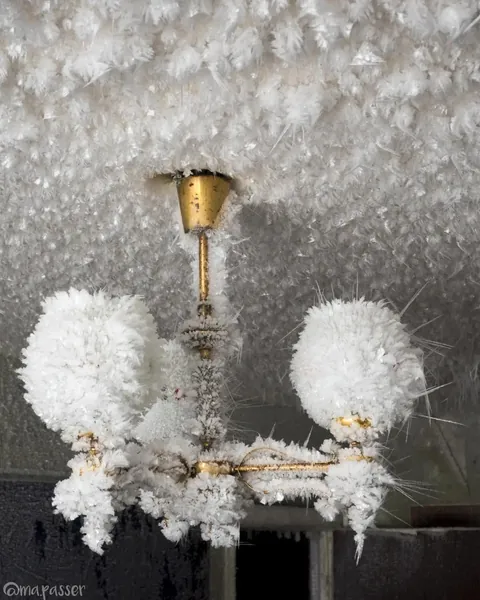🔥Photographer Maria Passer captured the ice-covered abandoned buildings of Vorkuta, in Russia’s Komi Republic, where winter temperatures drop as low as -58°F. As residents leave the dying coal-mining city, snow and ice completely encrust former living rooms, offices, and bedrooms