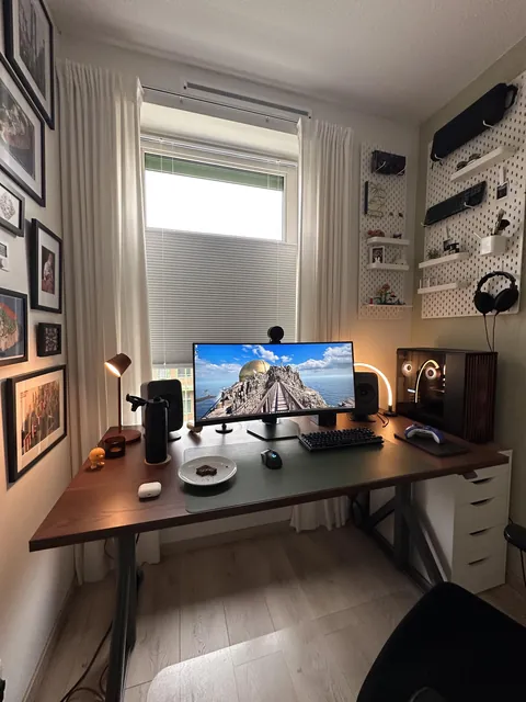 My small WFH/Gaming corner