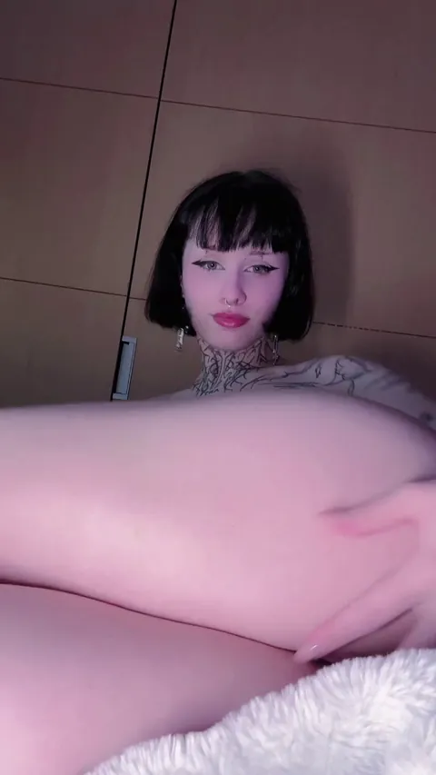 Goth Pawgs a day keeps the doctors away