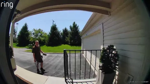 UPS Guy mishandling my glasses shipment