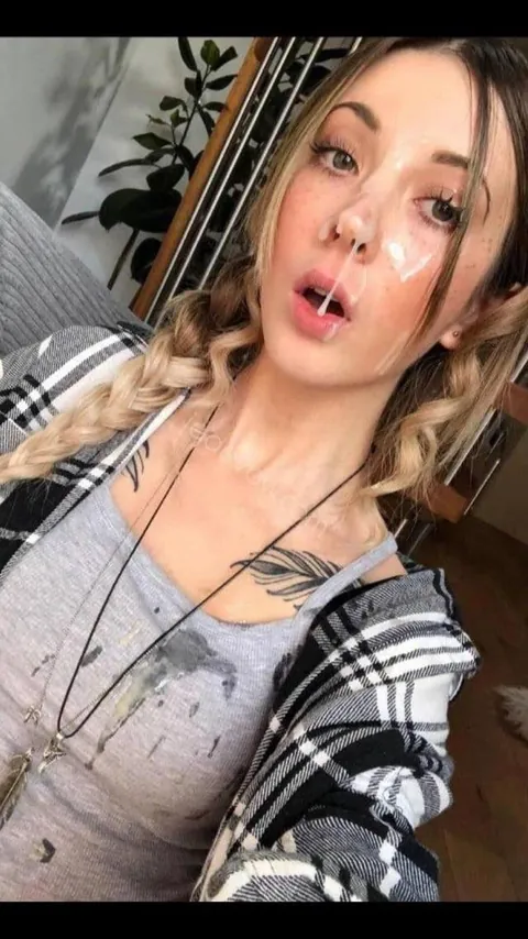 Okay Losers~ I bet you're all built up and desperate to cum. Tell me your favourite pictures I'll decide if I want to *hunt*