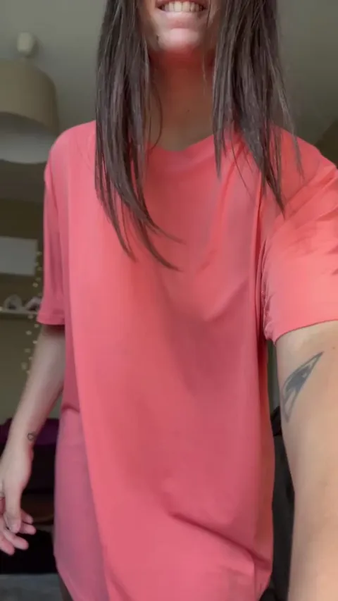 A soft natural cute italian girl