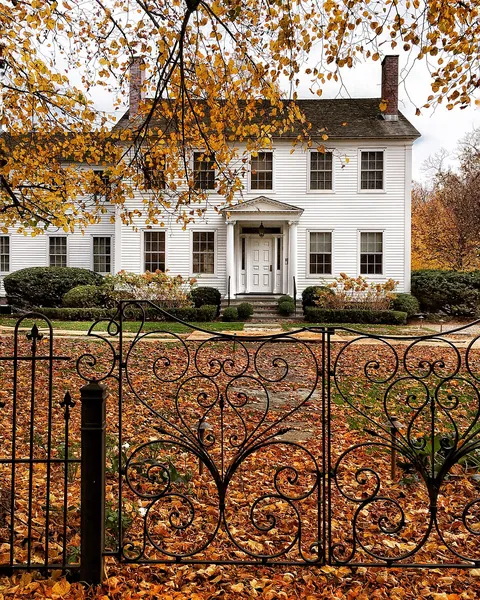 Colonial Georgian/Federal-style house in Sag Harbor, Long Island, New York